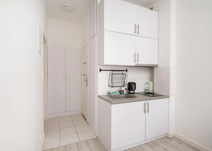 Apartment Tamka Powisle Pink By Bookinghost *